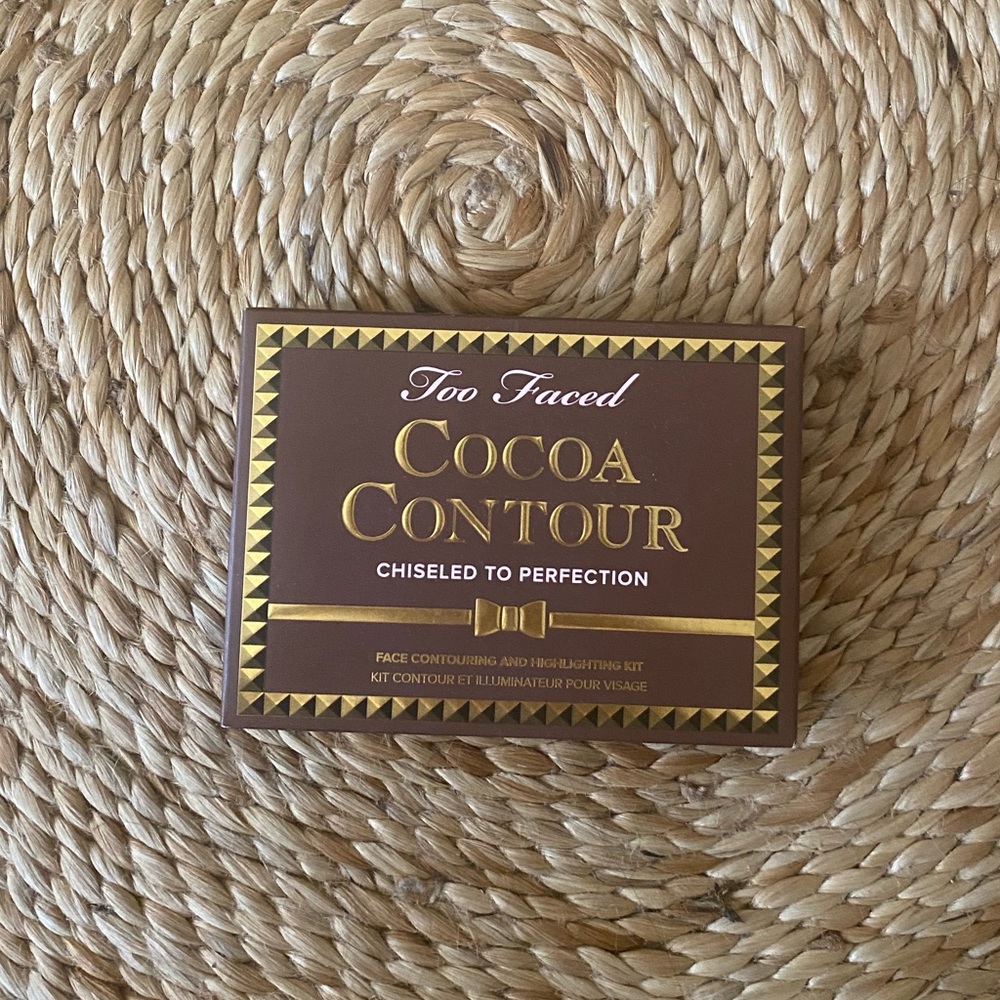 Too Faced Cocoa Contour Light to Medium